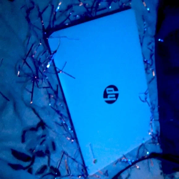 Computer - Picture 3 of 4